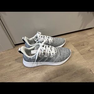 Adidas Cloudfoam Comfort size 6